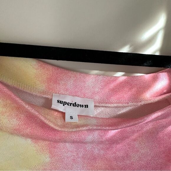 Superdown Ashtyn Off Shoulder Sweatshirt in Pink and yellow Tie Dye - Picture 8 of 10
